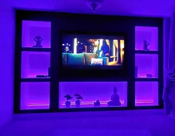 Media wall lighting installation